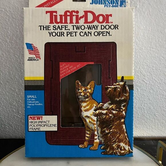 Johnson Tuffi-Dor Small Pets Door for Cats & Dogs Wood Tone Pet-Dor Flap NIB - Picture 1 of 2